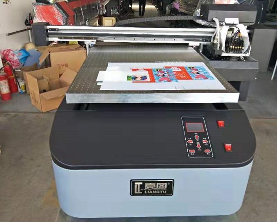 The digital UVFlatbed Printer UV-6090