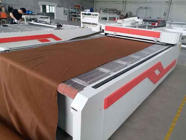 fabric laser cutting machines