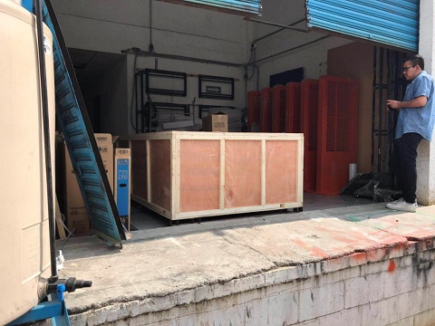 Fast , Efficient Loading And Shipping